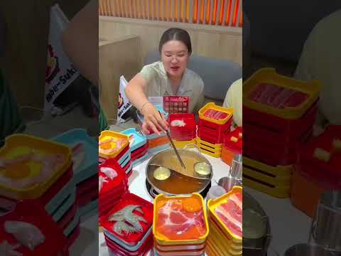 BUFFET LẨU NHÚNG CÓ ROBOT TỰ PHỤC VỤ...HÀNG HIẾM SÀI GÒN|Minn Cookie #minncookie #shorts