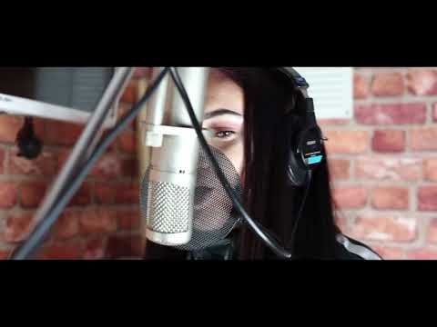 BGMedia   Courtney Jade BOXED OFF