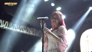 Download lagu NADIN AMIZAH - BERPAYUNG TUHAN (LIVE AT NARAYAFEST TOUR 2024 TEGAL) mp3 Download lagu NADIN AMIZAH - BERPAYUNG TUHAN (LIVE AT NARAYAFEST TOUR 2024 TEGAL) mp3