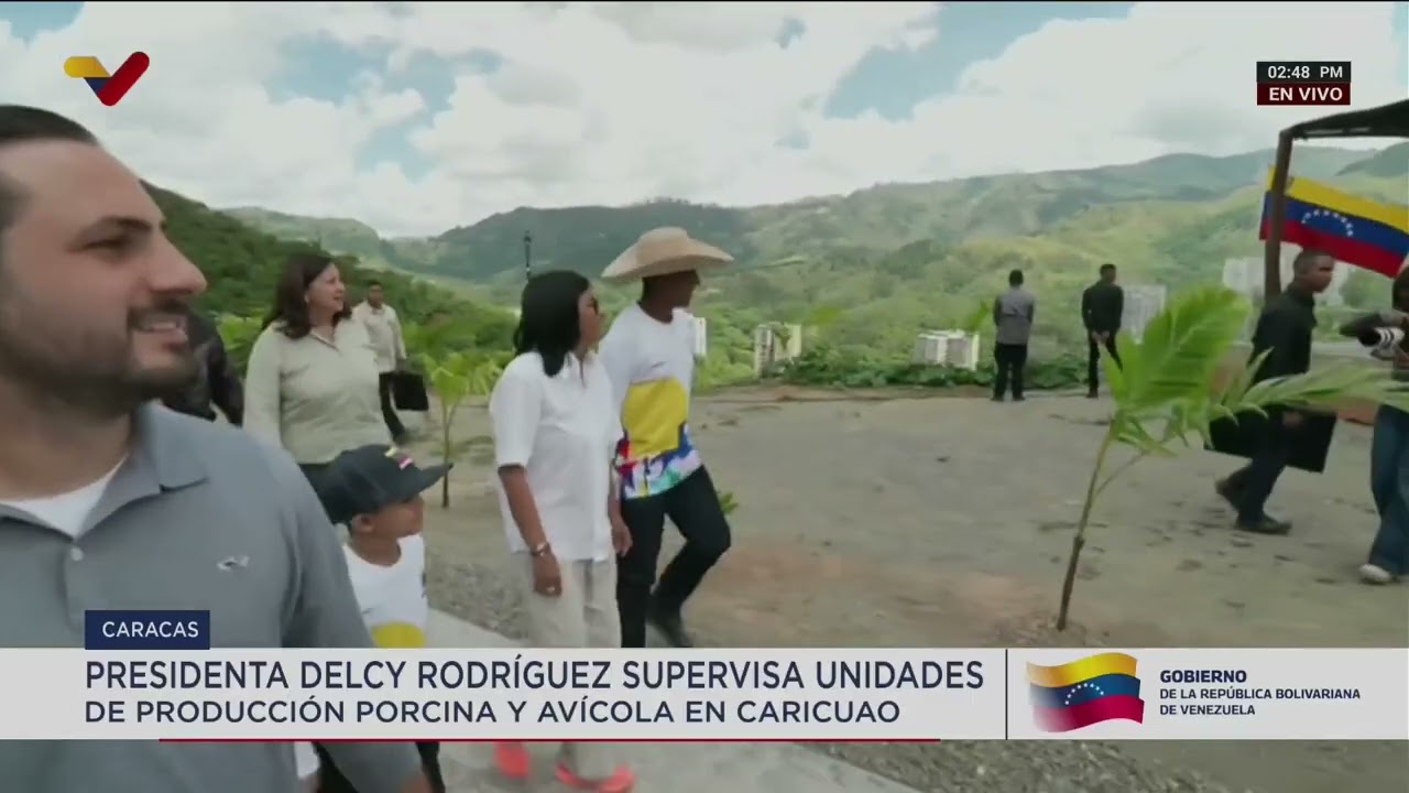 Delcy Rodríguez visita unidades productivas porcinas y avícolas en  Caricuao