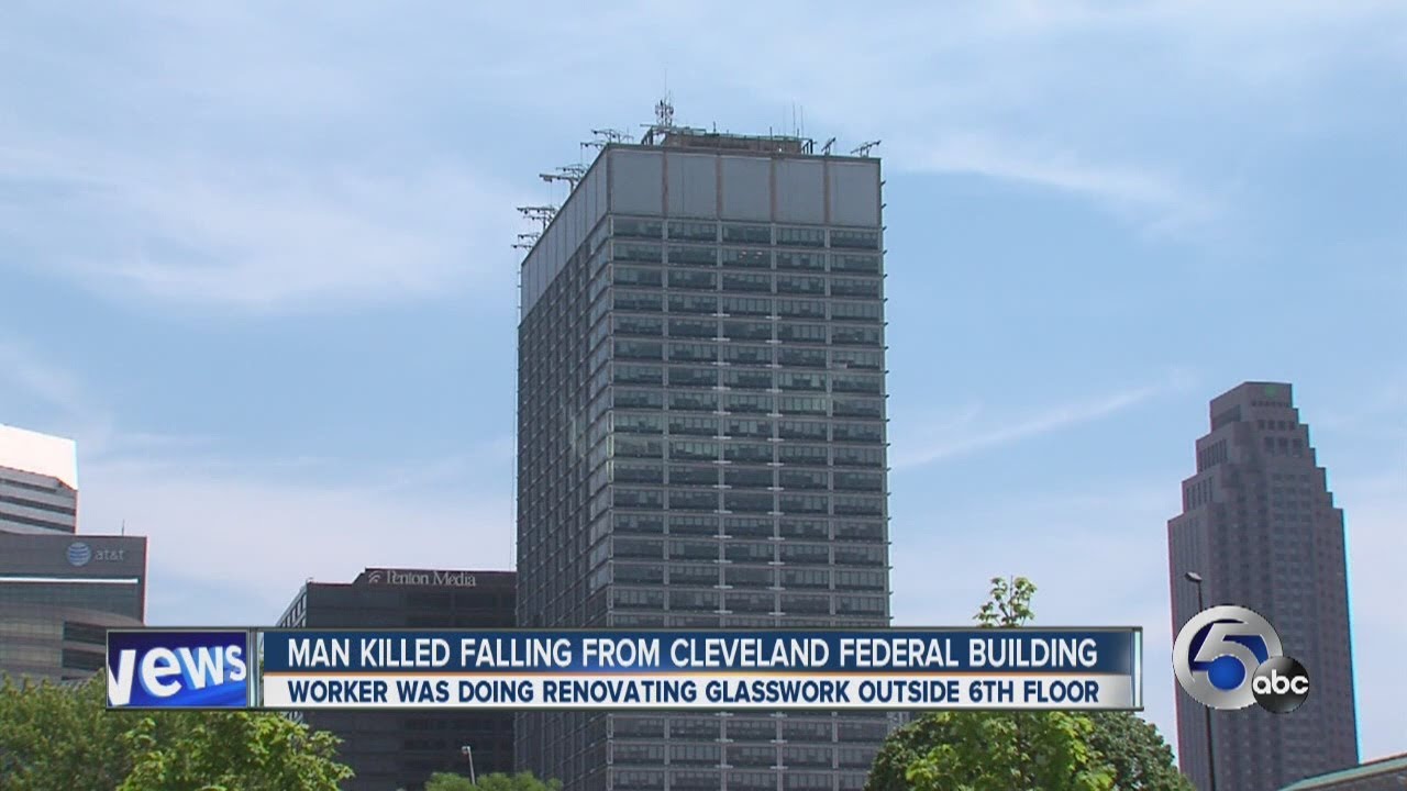 11 Man dies after falling approx. 6 stories from the Federal Building in Cleveland