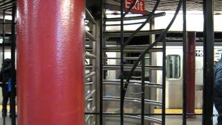 preview picture of video '2 train at 3rd Avenue-149th Street'