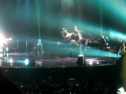 Muse Live At Hovet - War Within a Breath Riff