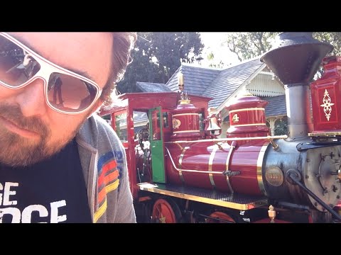 TDW 1289 - Disneyland Railroad : Up Close & Personal