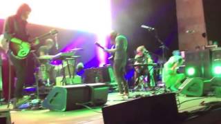 Tame Impala &quot;Are You A Hypnotist&quot; with Flaming Lips&#39; Steven Drozd on drums, Wayne Coyne lead vocals