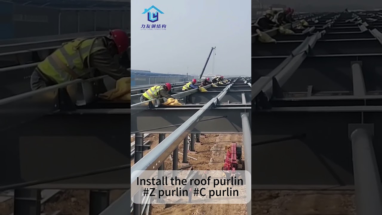 Install the roof purlin of steel structure warehouse #Zpurlin #Cpurlin #engineering #construction