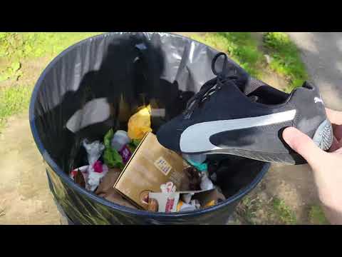 Throwing away new Puma Speedcat and changing into used Reebok Zigtech