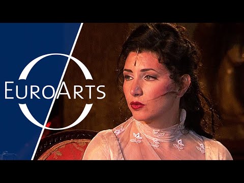 Giuseppe Verdi - La Traviata | Opera completa con sottotitoli (St. Margarethen Festival 2008)
