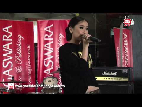 download lagu mp3 mp4 Download Lagu Dangdut Queny Oh My God, download lagu Download Lagu Dangdut Queny Oh My God gratis, unduh video klip Download Lagu Dangdut Queny Oh My God