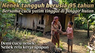 Download lagu A 95-year-old grandmother lives on the edge of the forest with her orphaned grandchildren. mp3