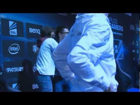 Azubu Frost VS Gambit - Diamond shake hands WTF ?!