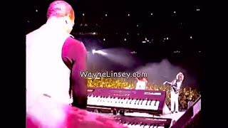Whitney Houston LIVE 1997 Hawaii - Step by Step (shot from Wayne Linsey’s keyboards)