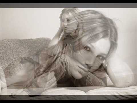 Minnah Karlsson - Empty room by Sanna Nielsen