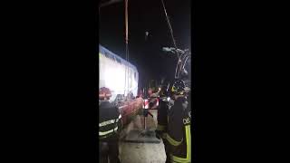 treno-deragliato-lungo-la-benevento-caserta-le-operazioni-dei-vigili-del-fuoco