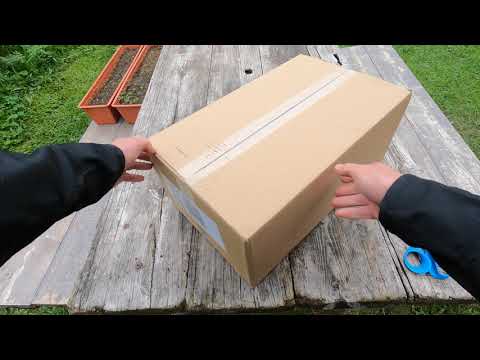 Douchebags: The Backpack Pro (raw unboxing in 2 min)