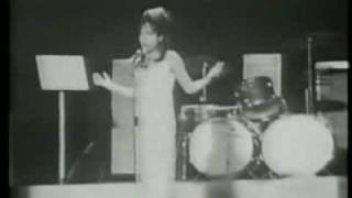 Eartha Kitt live at the Sanremo Festival (1968)