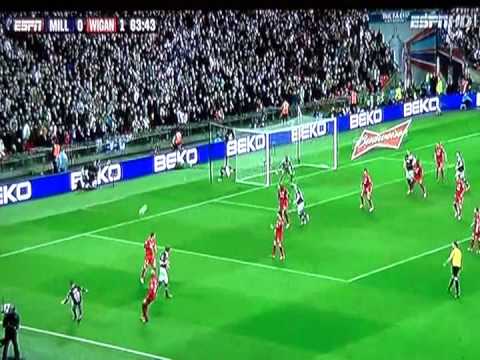 MILLWALL FANS FIGHTING WITH POLICE AT WEMBLEY 13/04/13