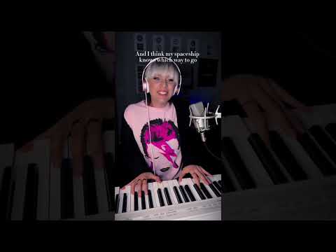 Space Oddity (David Bowie) - Eliza G live acoustic version