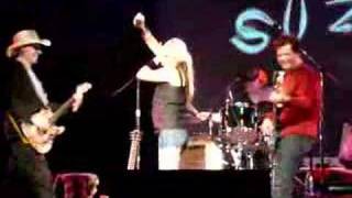 Skin - Suzie McNeil (Live)