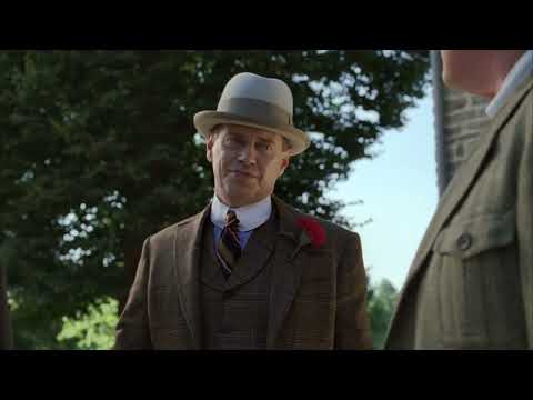 Boardwalk Empire (season 2): Nucky Thompson tests a Thompson machine gun