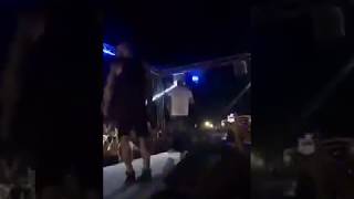 Guè Pequeno - Scarafaggio (Live @ Oplonti Beachclub)