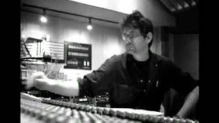 Steve Albini talks about some of his recording techniques.mp4