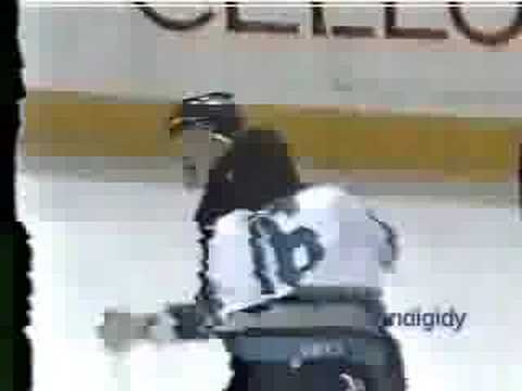 Todd Ewen vs Dody Wood