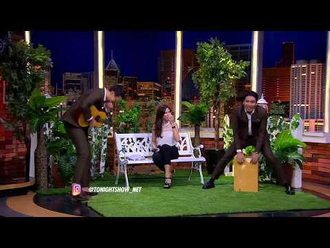 Gaya Terbaru Desta Saat Ngejam Bareng Michelle Joan