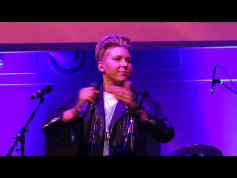 Virginia Ernst live beim Weltfrauentagskonzert - No I ain't