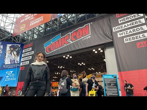 LIVE FROM NEW YORK COMIC CON! Best Sneakers, Costumes and Toys!