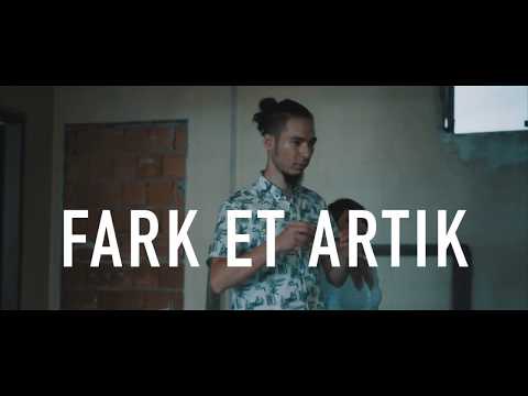 Atakan Geniş & Muteber - Fark Et Artık | (Video Klip) 2017 #labirentmusiccompany