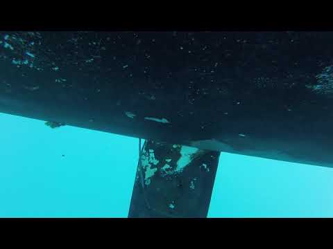 Macgregor 26x - a fish view of the hull, keel and the "Macgregor Knock"