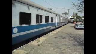 preview picture of video 'DOWN BHUBANESWAR JANSHATABDI BLASTING WITH OFFLINK'