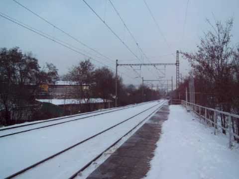 749 162 na čele os. 9057 - Praha Vršovice zastávka - 18.12.2010.