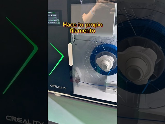 Vídeo relacionado con HNBYLMM Máquina Recicladora de Filamentos 3D, Extrusora de Filamentos para Impresora 3D de Escritorio, con Ajuste de Temperatura, Pultrusión de Filamentos 3D a Partir de Botellas de Plástico Green