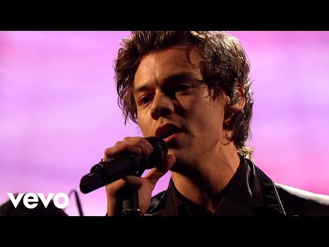 Harry Styles - Sign of the Times (Live on The Graham Norton Show)