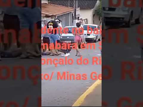 Acidente envolvendo moto e carro no bairro Guanabara em São Gonçalo do Rio Abaixo.