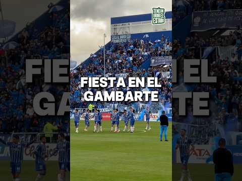 "El recibimiento de los hinchas de #GodoyCruz en la #PrimeraNacional" Barra: La Banda del Expreso &bull; Club: Godoy Cruz &bull; País: Argentina