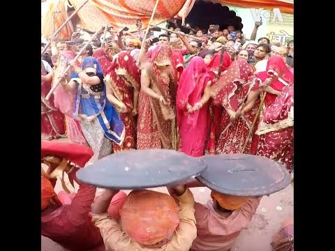 Lễ hội ‘đánh’ đàn ông của phụ nữ Ấn (VOA)