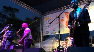 Karl Denson's Tiny Universe Live covers Hang Me Up To Dry at Fiesta Del Sol 2014 - video 4 of 11