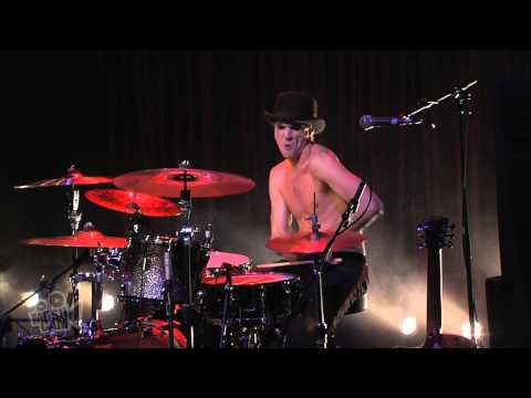 Dresden Dolls - Gravity (Live in Sydney) | Moshcam