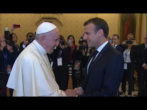 El Papa y el presidente francés Emmanuel Macron