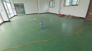 돈도 없고 답도 없는데, 일단 나왔습니다