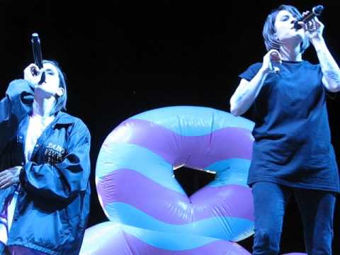 14/14 Tegan & Sara - Tegan is Gayest + Closer @ NYC Pride Island, Pier 26, 6/24/17