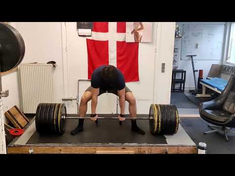 220 KG Pause deadlift X5