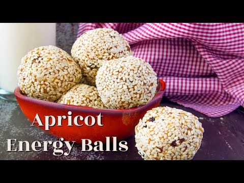 Homemade Apricot Energy Balls | Super-easy to make, delicious and healthy treat idea!