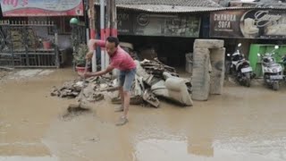 Indonesia eleva a 43 los muertos por las inundaciones en Yakarta