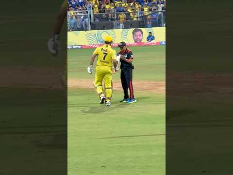 Dhoni bat check in mi vs csk match in mumbai #ipl #csk #dhoni