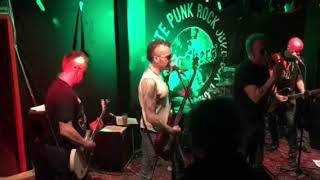 The Stookers Hit Me! 999 cover
