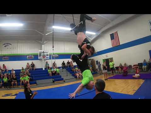 2019 Session 2 Static Trapeze Dawson & Isadora